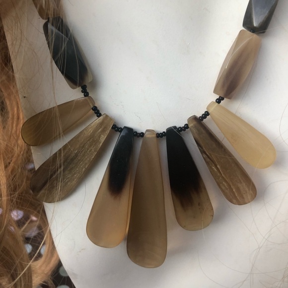 Vintage Lucite cleopatra style necklace 25” 1960s - Picture 2 of 7